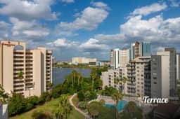 TerraceOn9 Pearl, 3906 (Signature)