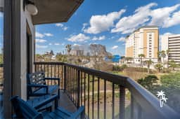 Garden View Balcony 2BR, 3401 (Comfort)