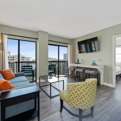 Lake View Balcony 2BR, 3002 10th Floor (Deluxe)
