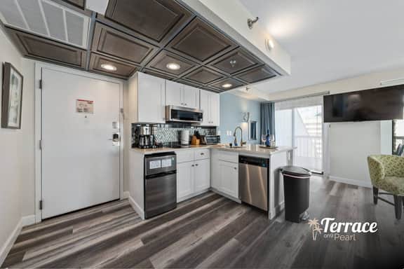 TerraceOn9 Pearl, 3906 (Signature)