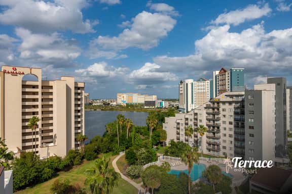 TerraceOn9 Pearl, 3906 (Signature)