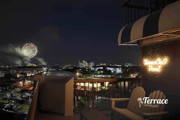 TerraceOn9 Pearl, 3906 (Signature)